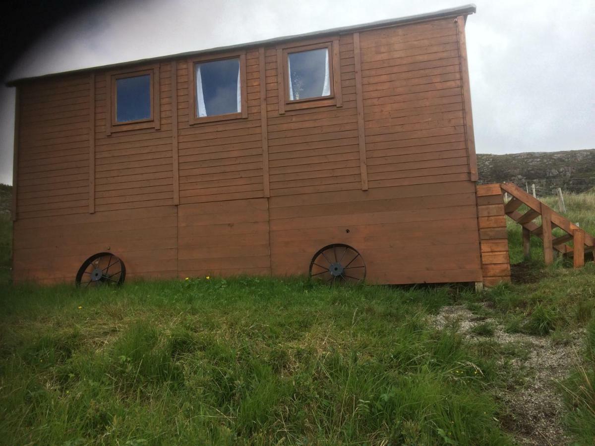 Eco Crofters Wagon By The Beach Oldshoremore 外观 照片